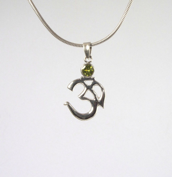 Anhänger Peridot Om