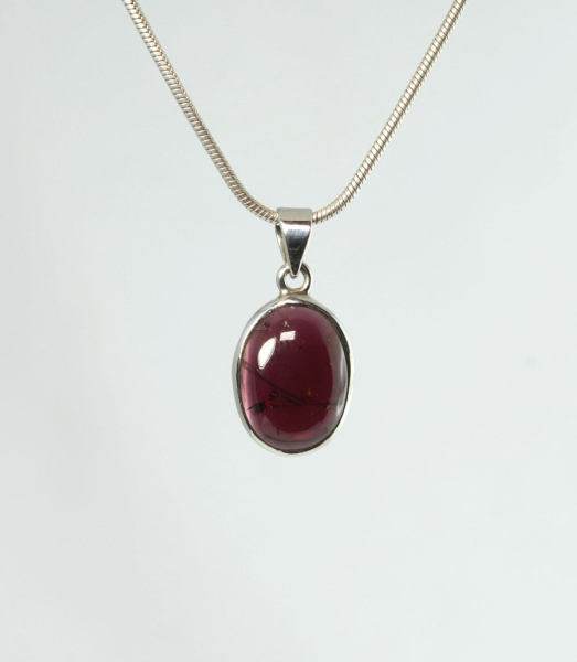 Unikat Anhänger Granat Oval 15x12 mm 